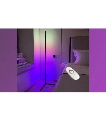 20 Watt hörnlampa i RGB med fjärrkontroll NY