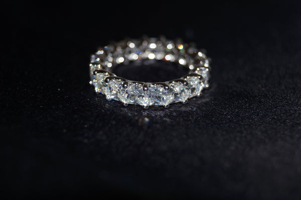 Eternelle Radiance - 925 Silver Evighetsring med Fyrkantslipade Stenar (5,84g)