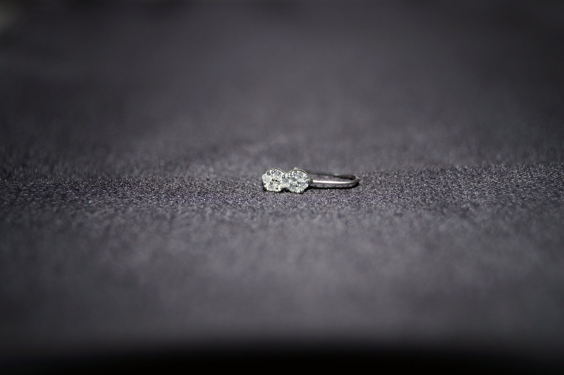 Twinkle Twin Silver Nose Ring - Elegant Näspiercing i 925 Silver med Två Klara Stenar