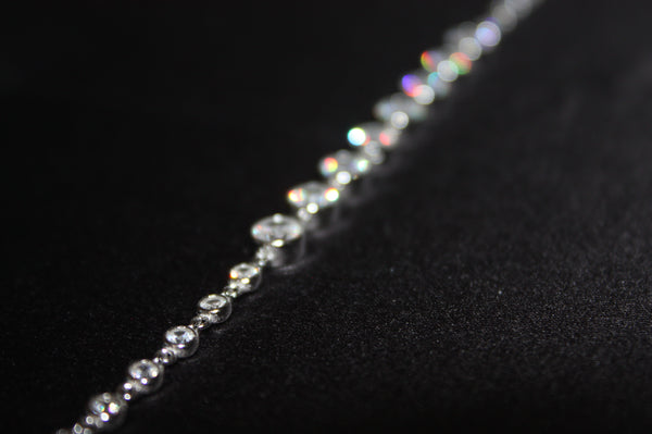 Crystal Line Elegant Armband i Äkta Silver med Naturliga Stenar – 5,4 g