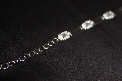 Aurora – Elegant Silverarmband med Rektangulära Glittrande Stenar – 8,18g
