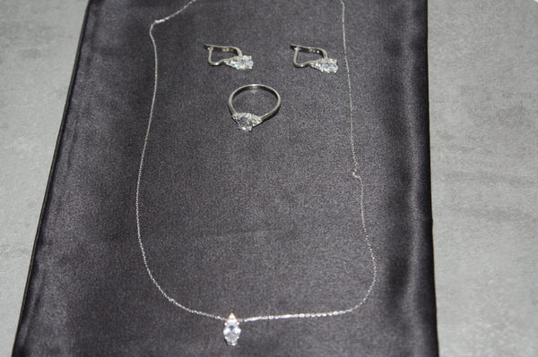 Aurora Elegance – Smyckeset i Sterling Silver med Swarovski Zirconia